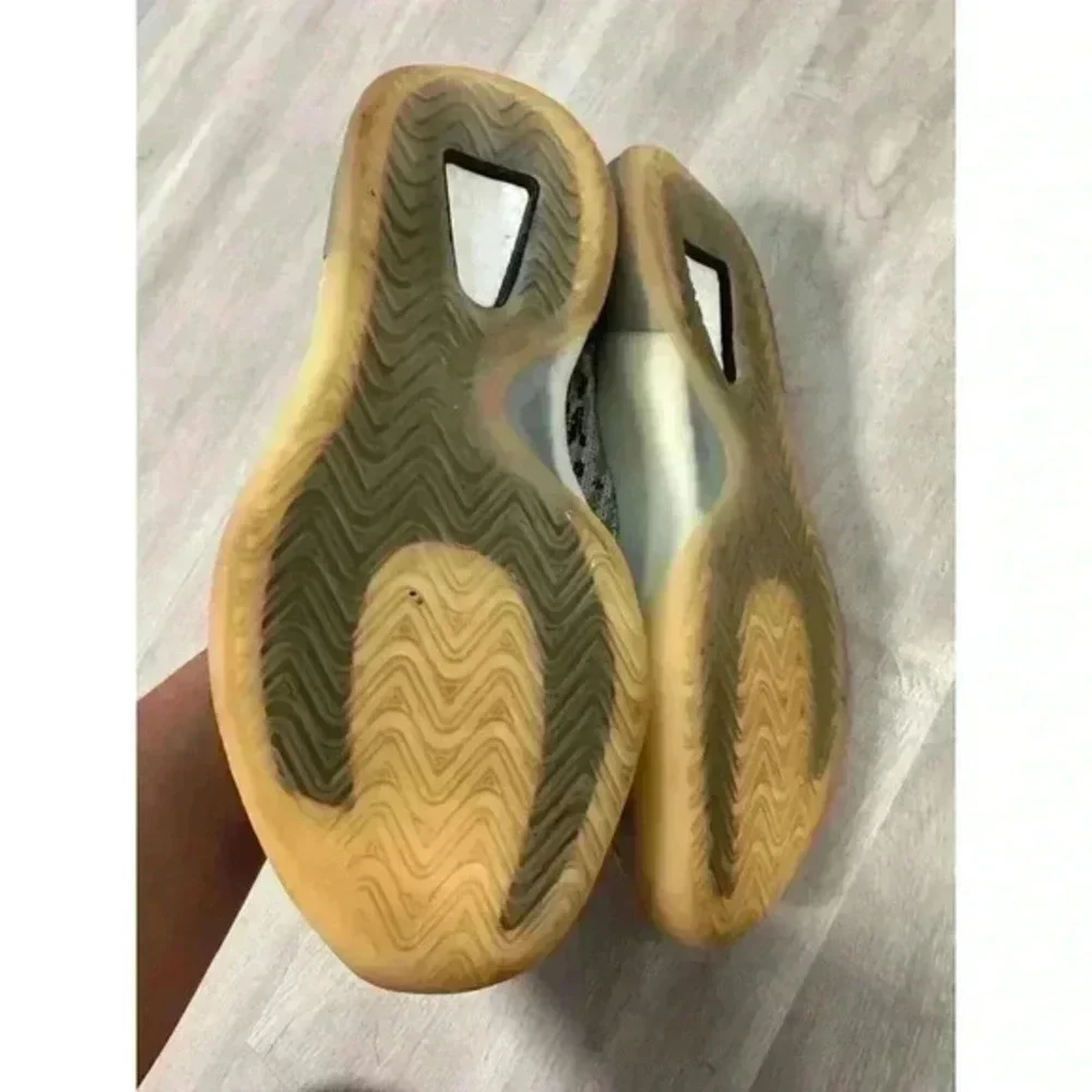 Yeezy size adidas